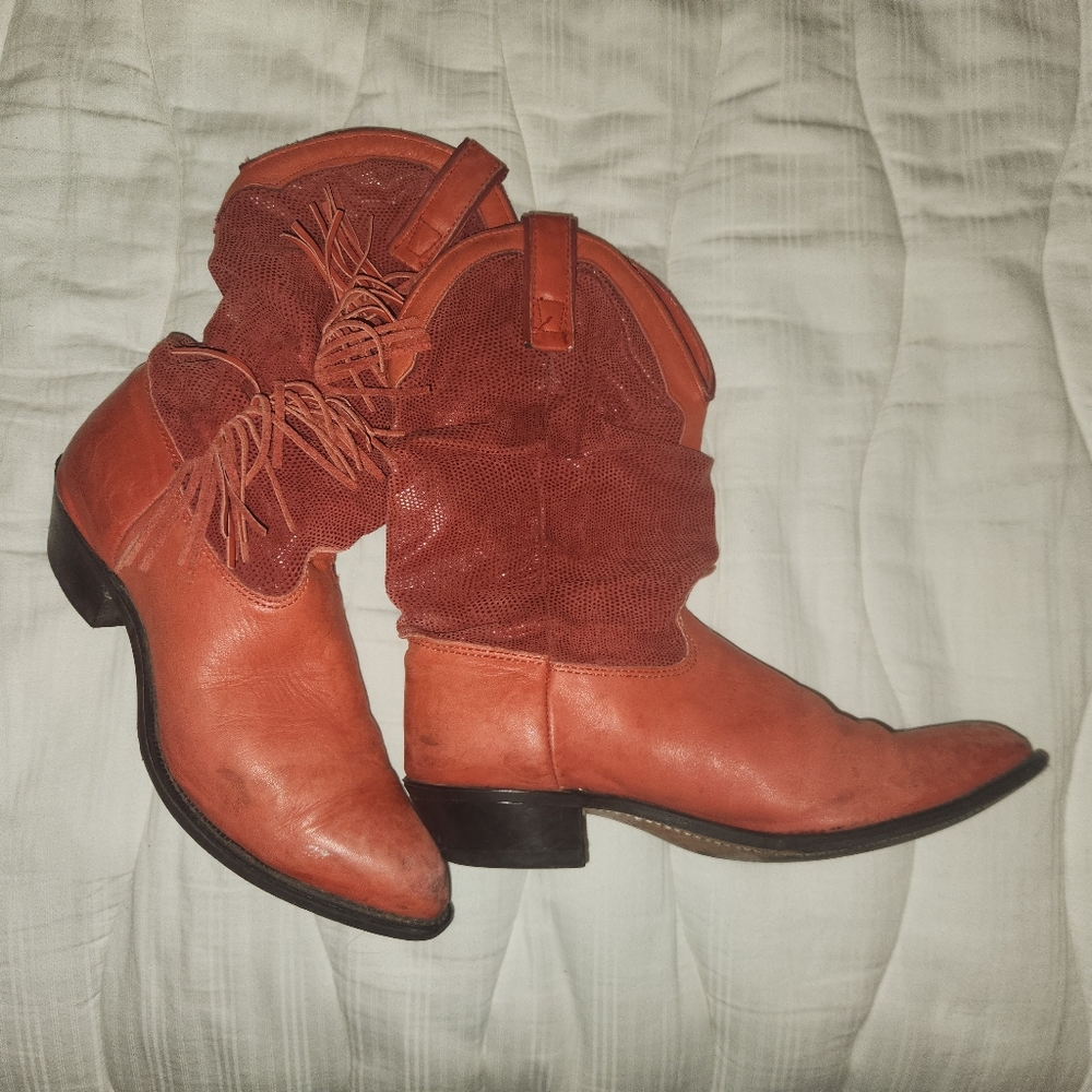 Wrangler womens boots i think a size 7.5 -8